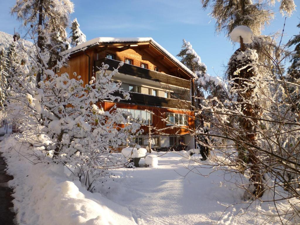 Pension Casa Selva Trin Екстериор снимка